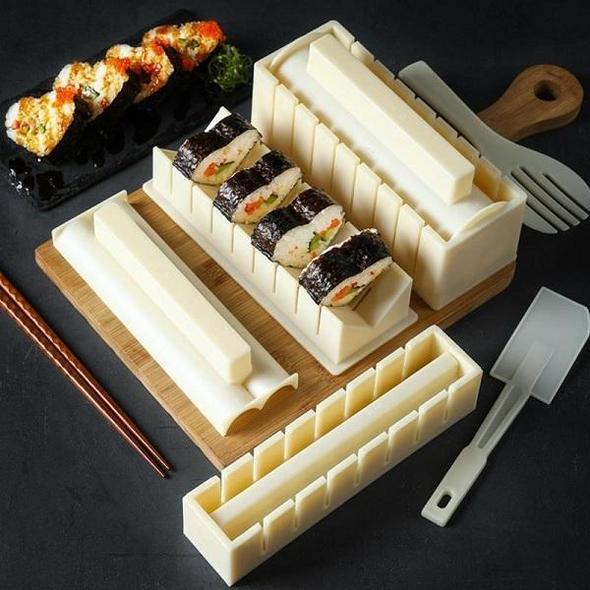 Sushi-Maker-Set mit Formen und Werkzeugen