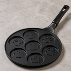 Pfannkuchenpfanne mit 7 Smiley-Formen – Antihaftbeschichtet