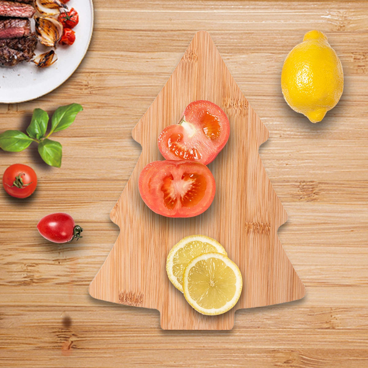 Bambus-Schneidebrett in Tannenbaumform