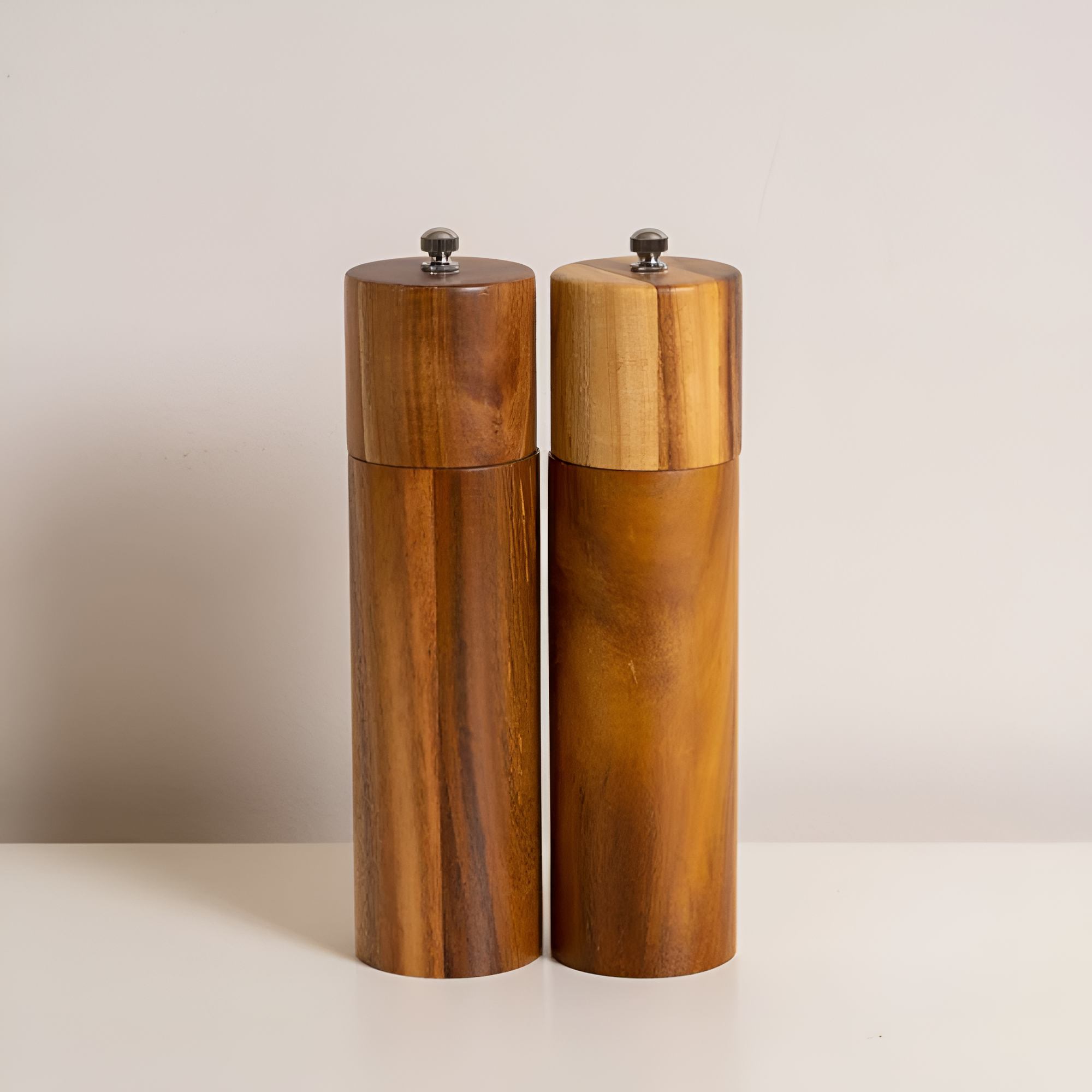 Gewürzmühle aus Akazienholz – verstellbar, 15 cm