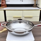 Titanium-Wok mit Rundboden – naturhaftfrei, induktionsgeeignet