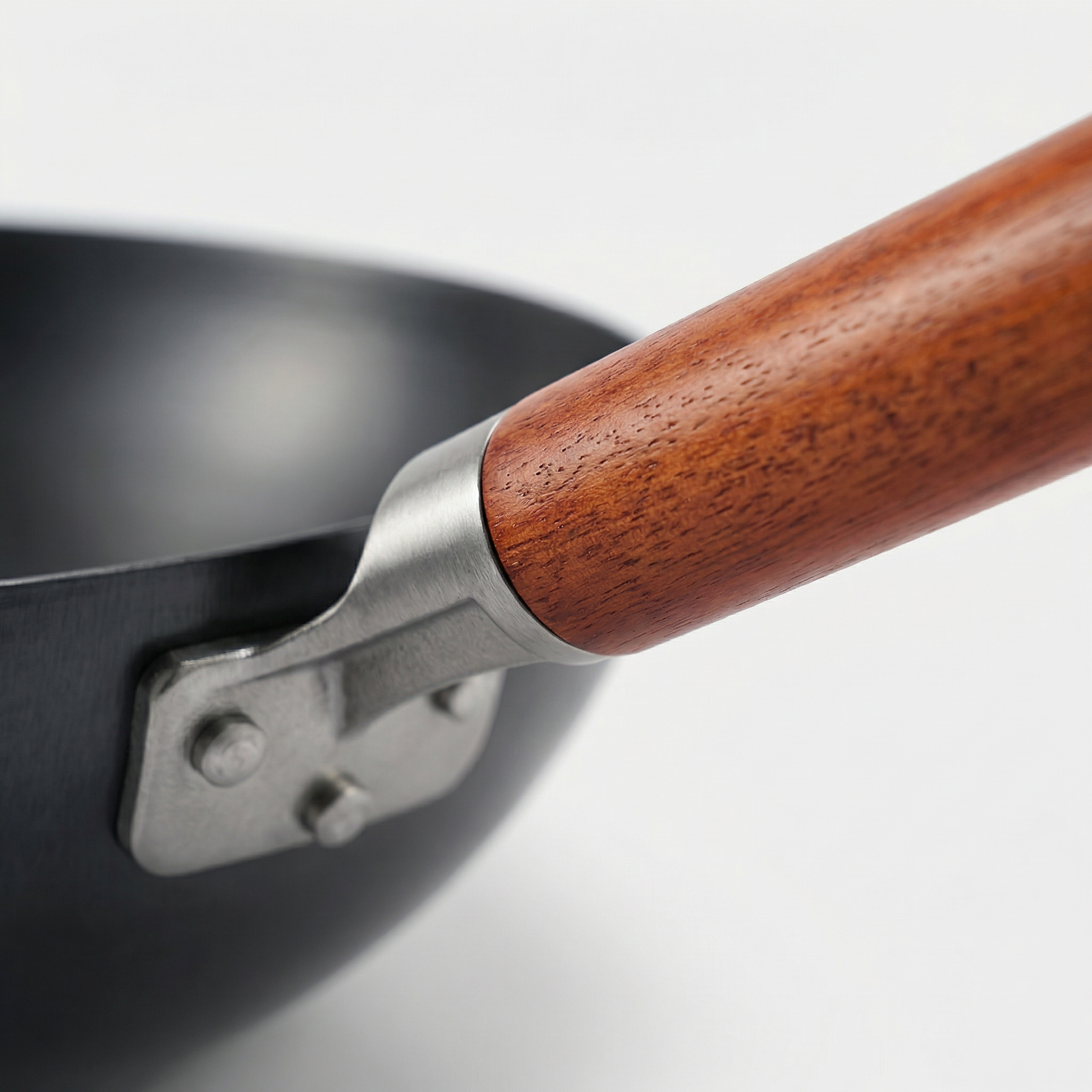 Antihaft-Wok mit Holzgriff – Alle Herdarten, Einfach zu Reinigen