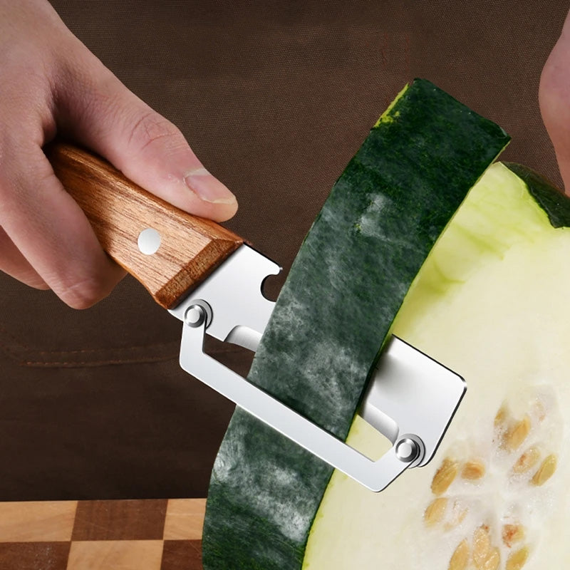 Gemüseschäler aus Edelstahl mit Holzgriff – scharf, rutschfest, mit Flaschenöffner