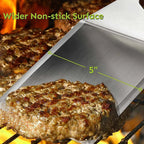 Grillspachtel aus Edelstahl mit Schneidekante